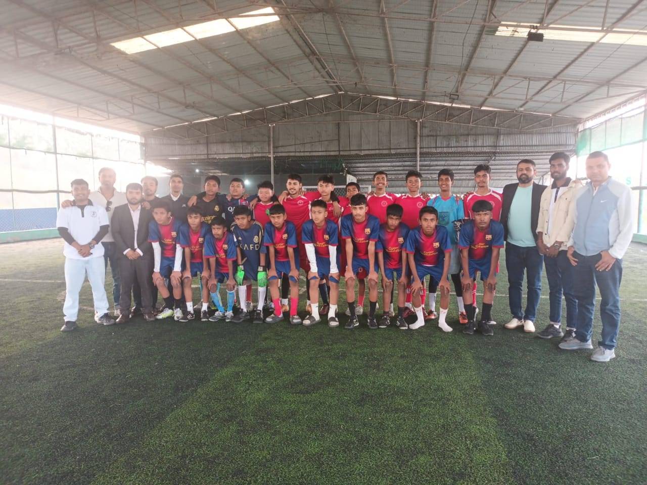 ग्यालरी slide 1