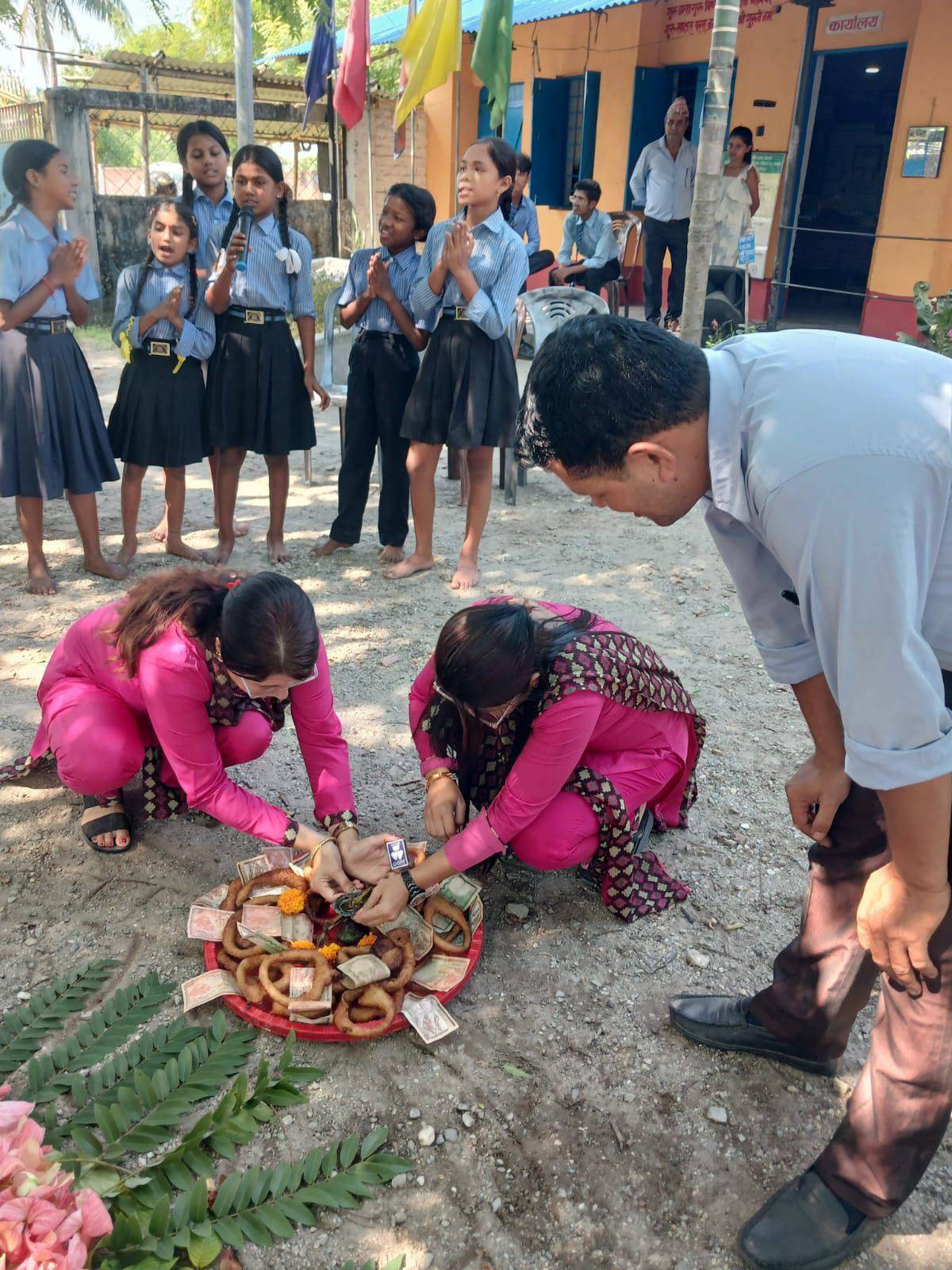 ग्यालरी Others2