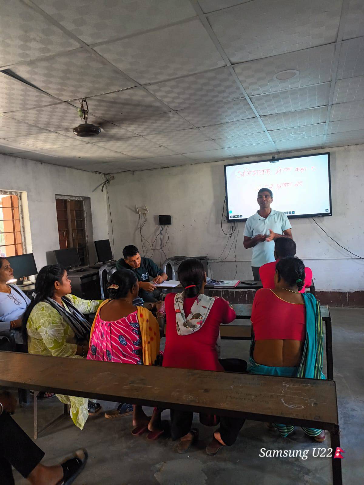 ग्यालरी others4